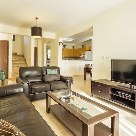 Dazzling Private With Pool * Paphos